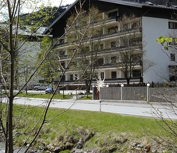Alpenappartements Domicil By Hermann Weiss * Σάαλμπαχ-Χίντεργκλεμ