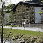 Alpenappartements Domicil Include Joker Card * Saalbach-Hinterglemm
